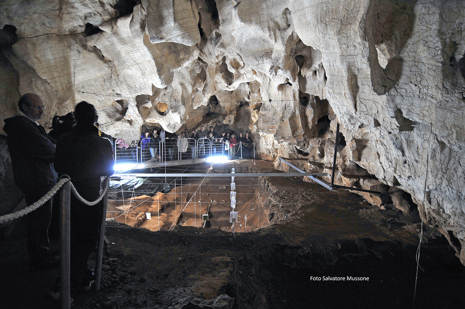 Grotta G. Corbeddu, trincea di scavo